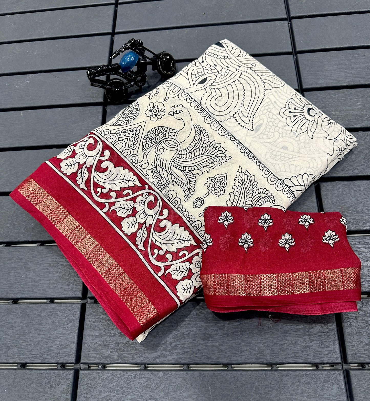 Dijhayne Saree