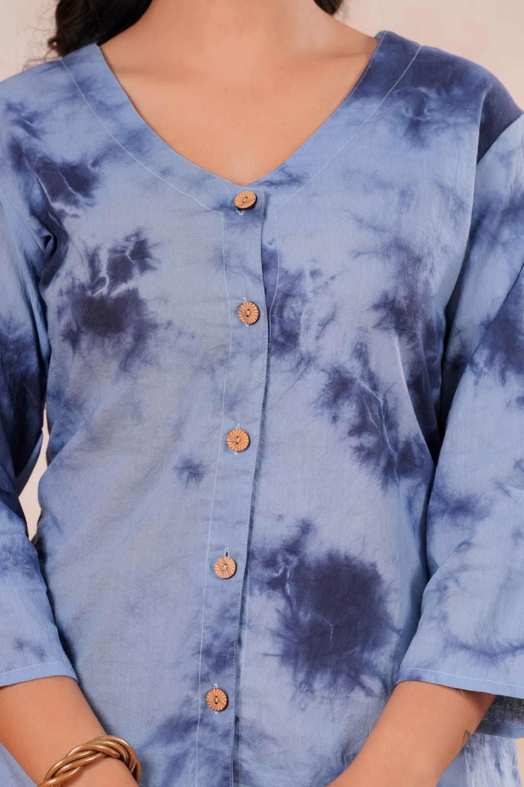v neck shirts