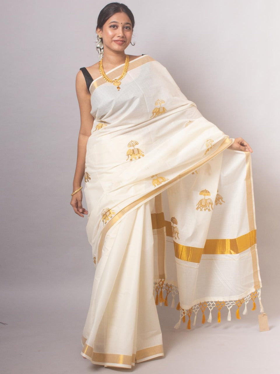 Traditional Kasavu Saari