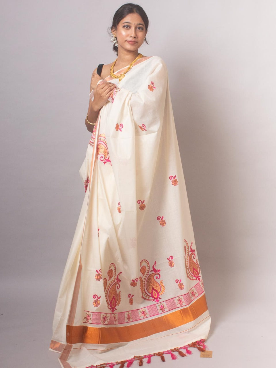 Traditional Kasavu Saree