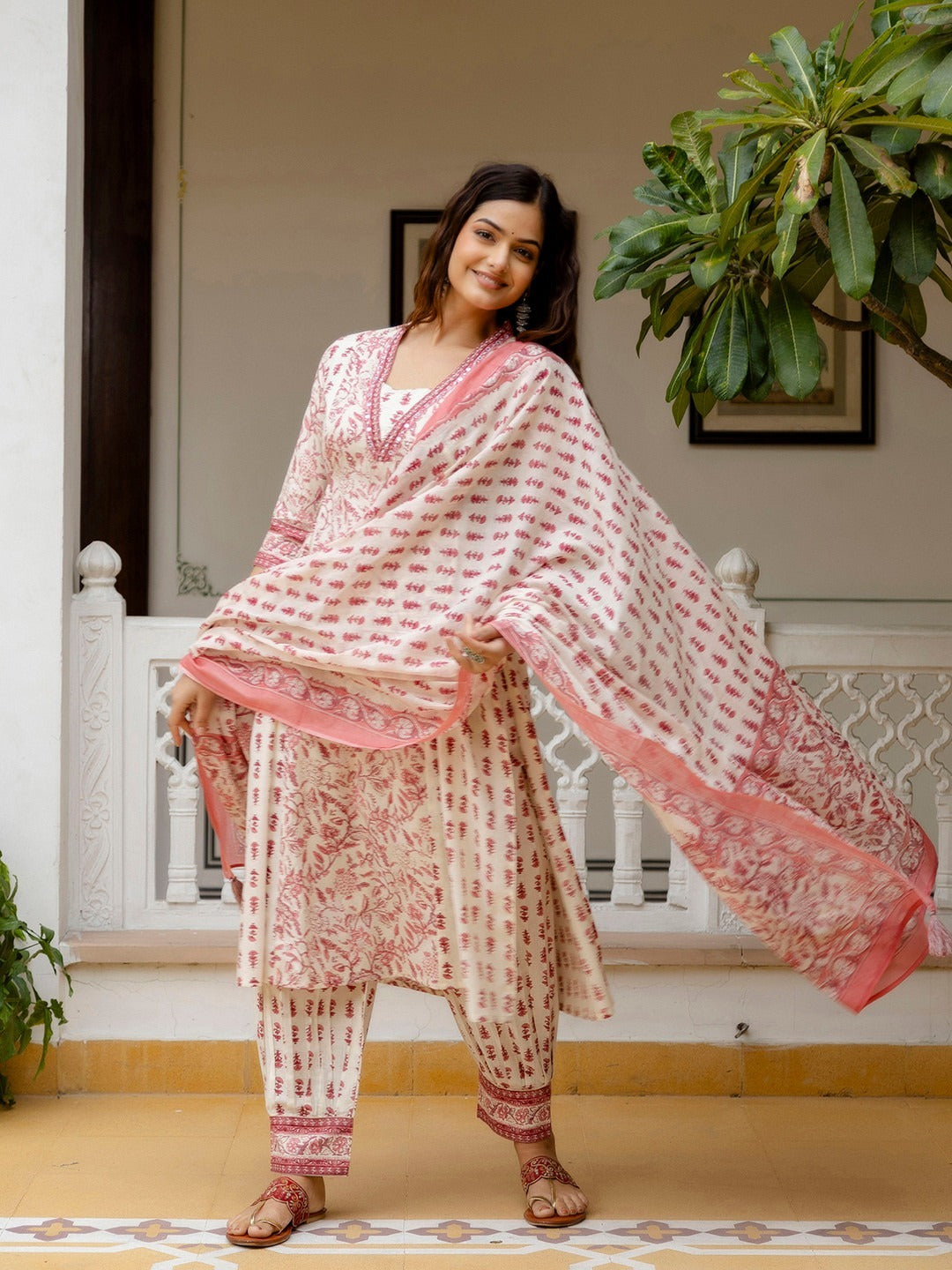 Simple Cotton Printed Kurti Pant Dupatta Set