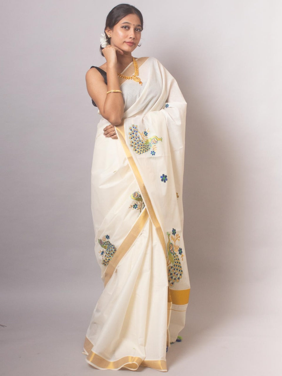 Traditional Kasavu Saari