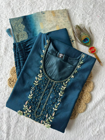 Morpich Kurti Pant Dupatta Set