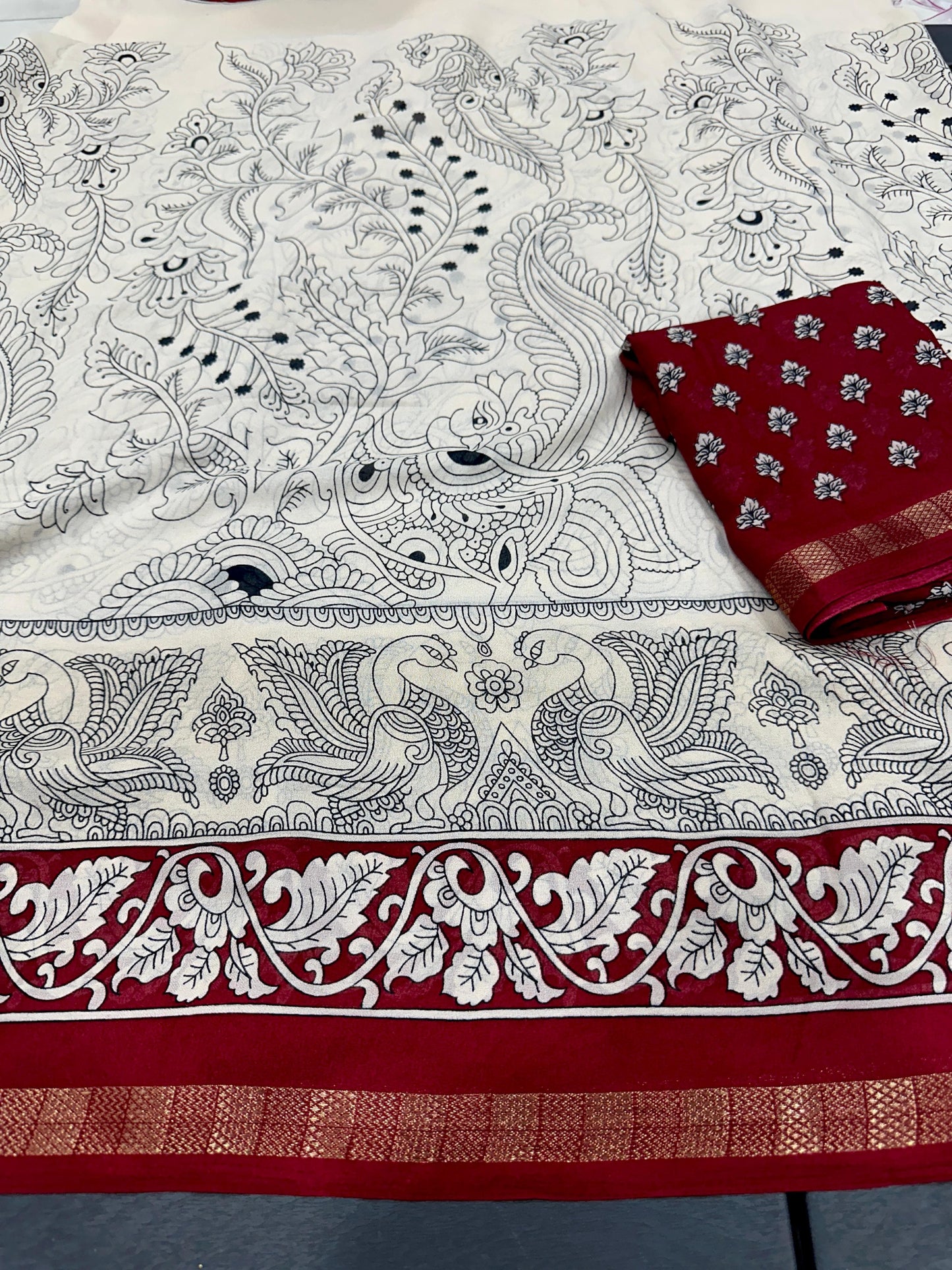 Dijhayne Saree