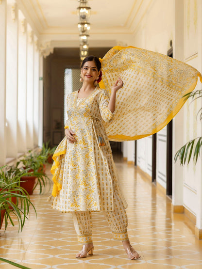 COTTON PRINTED KURTI PANT DUPATTA SET