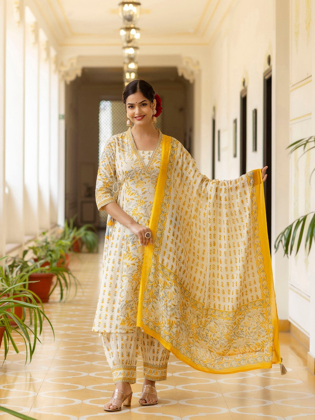 COTTON PRINTED KURTI PANT DUPATTA SET